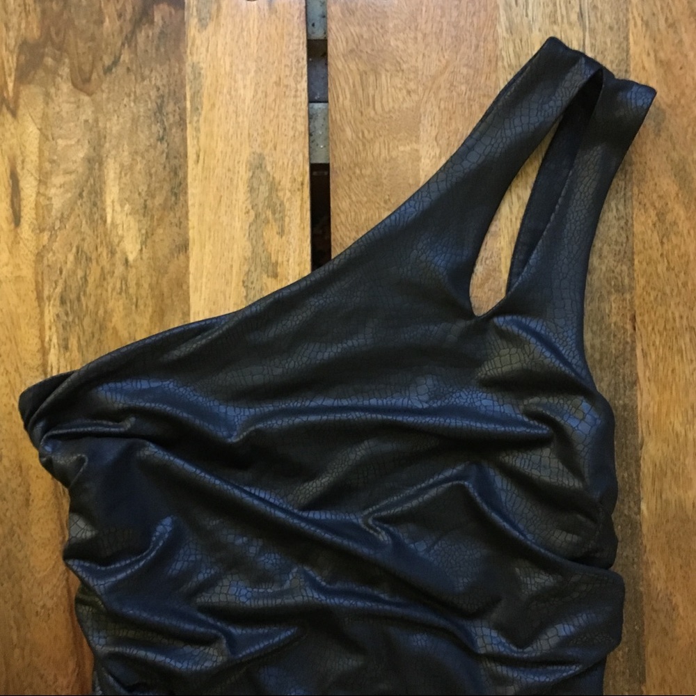 BEBE Black One Shoulder Ruched Bodycon Mini Dress